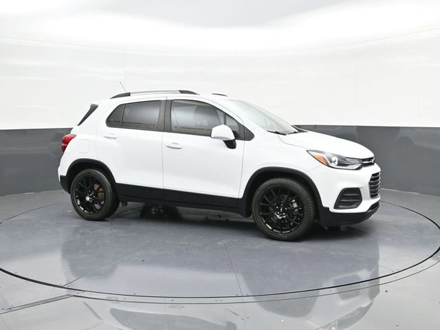 Used 2021 Chevrolet Trax LT w/ Sport Edition image 17