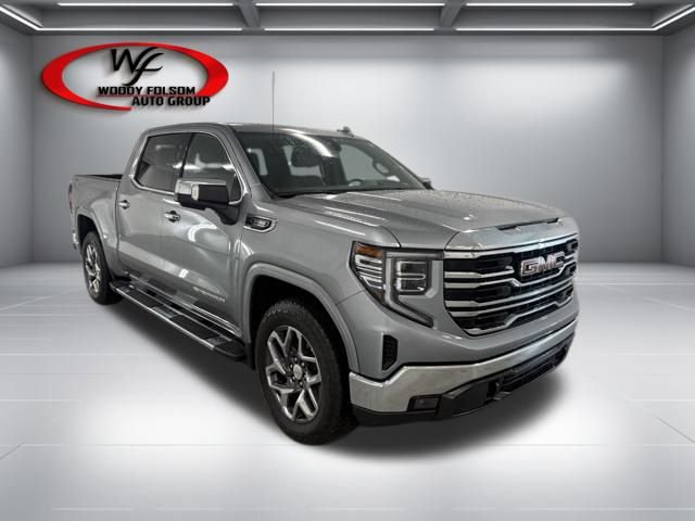 Used 2023 GMC Sierra 1500 SLT w/ SLT Premium Package AWD/4WD image 3