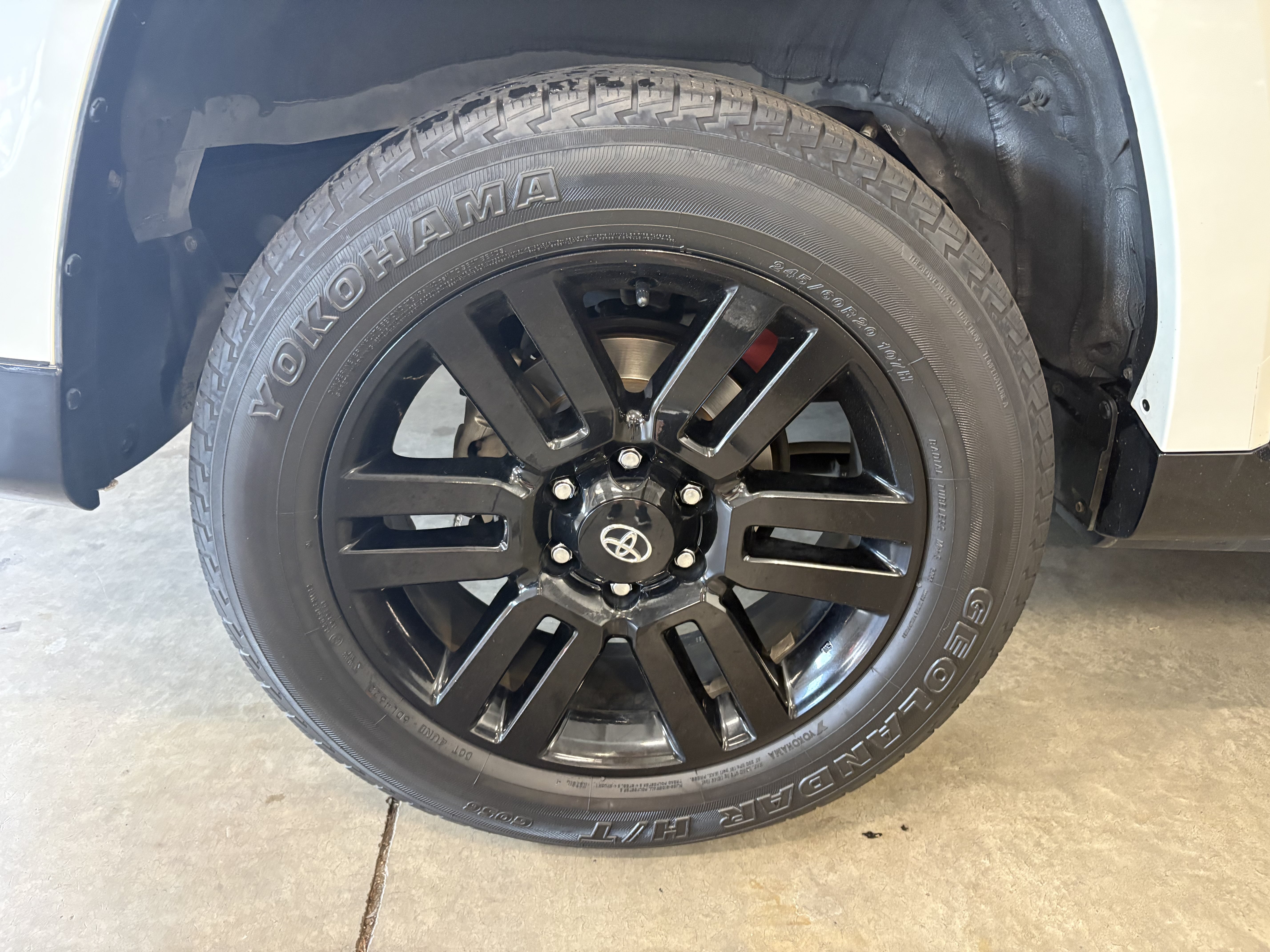 Certified 2019 Toyota 4Runner Limited AWD/4WD image 32