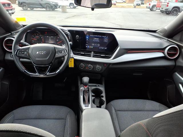 Used 2024 Chevrolet Trax RS w/ Driver Confidence Package image 8