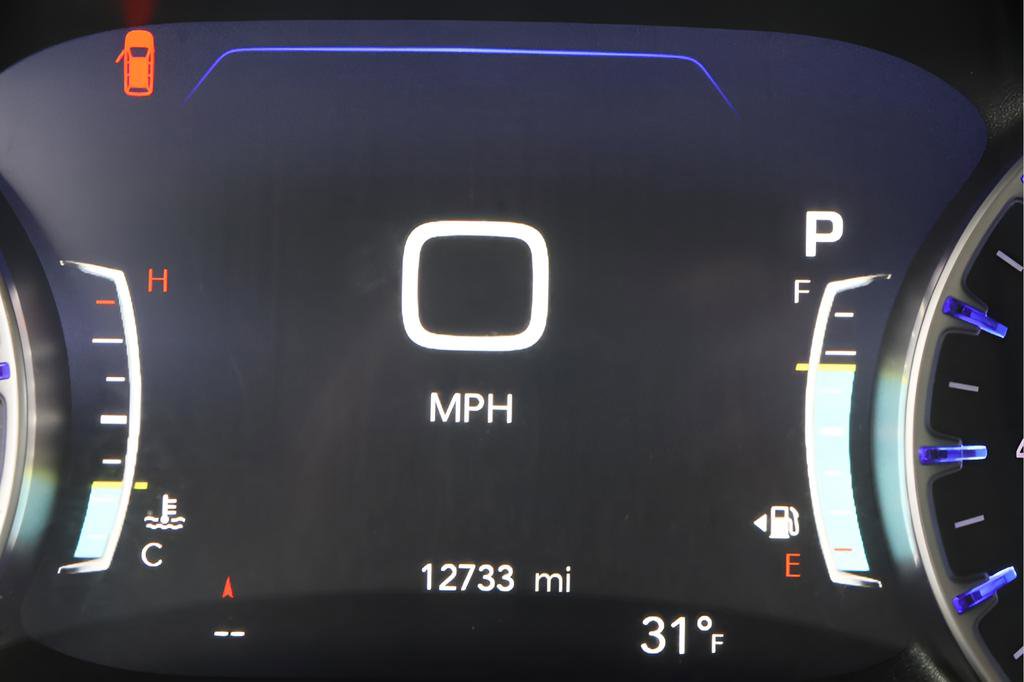 Used 2026 Chrysler Pacifica Limited image 14