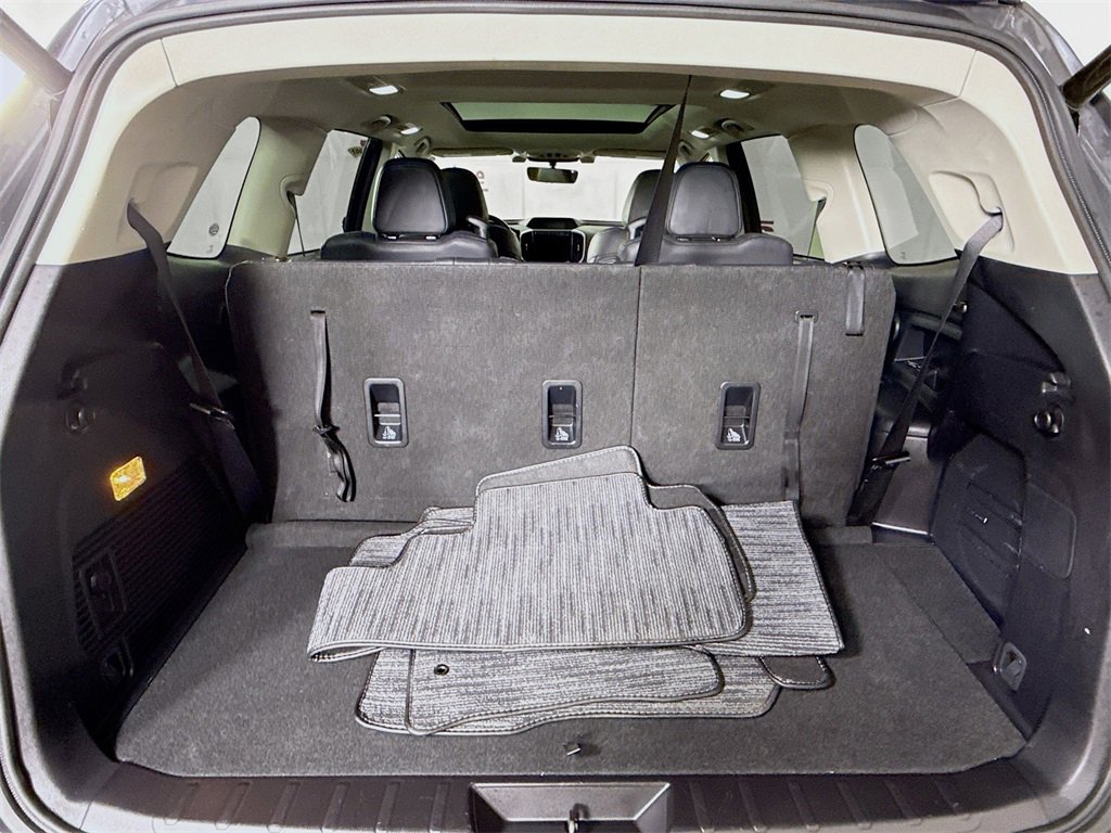 Certified 2022 Subaru Ascent Limited w/ Technology Package image 32