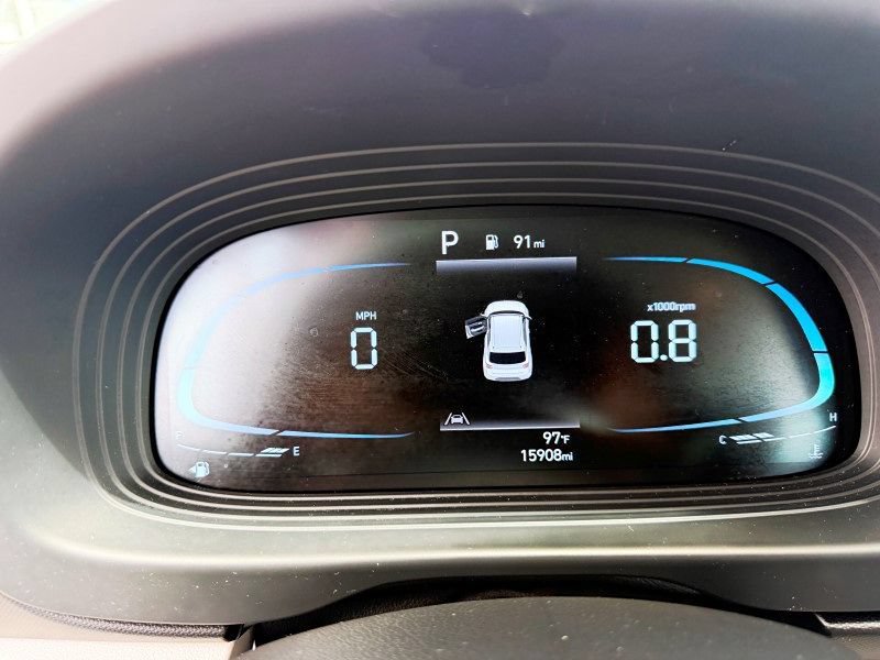 Used 2023 Hyundai Venue SEL FWD image 21
