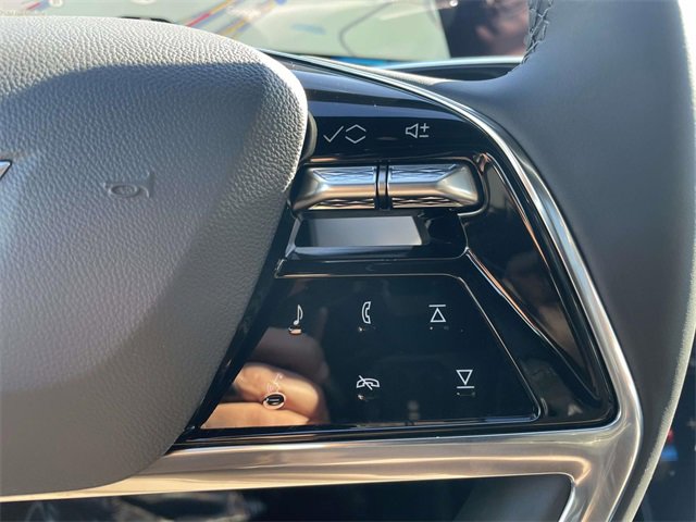 Used 2026 Cadillac Vistiq Sport image 16