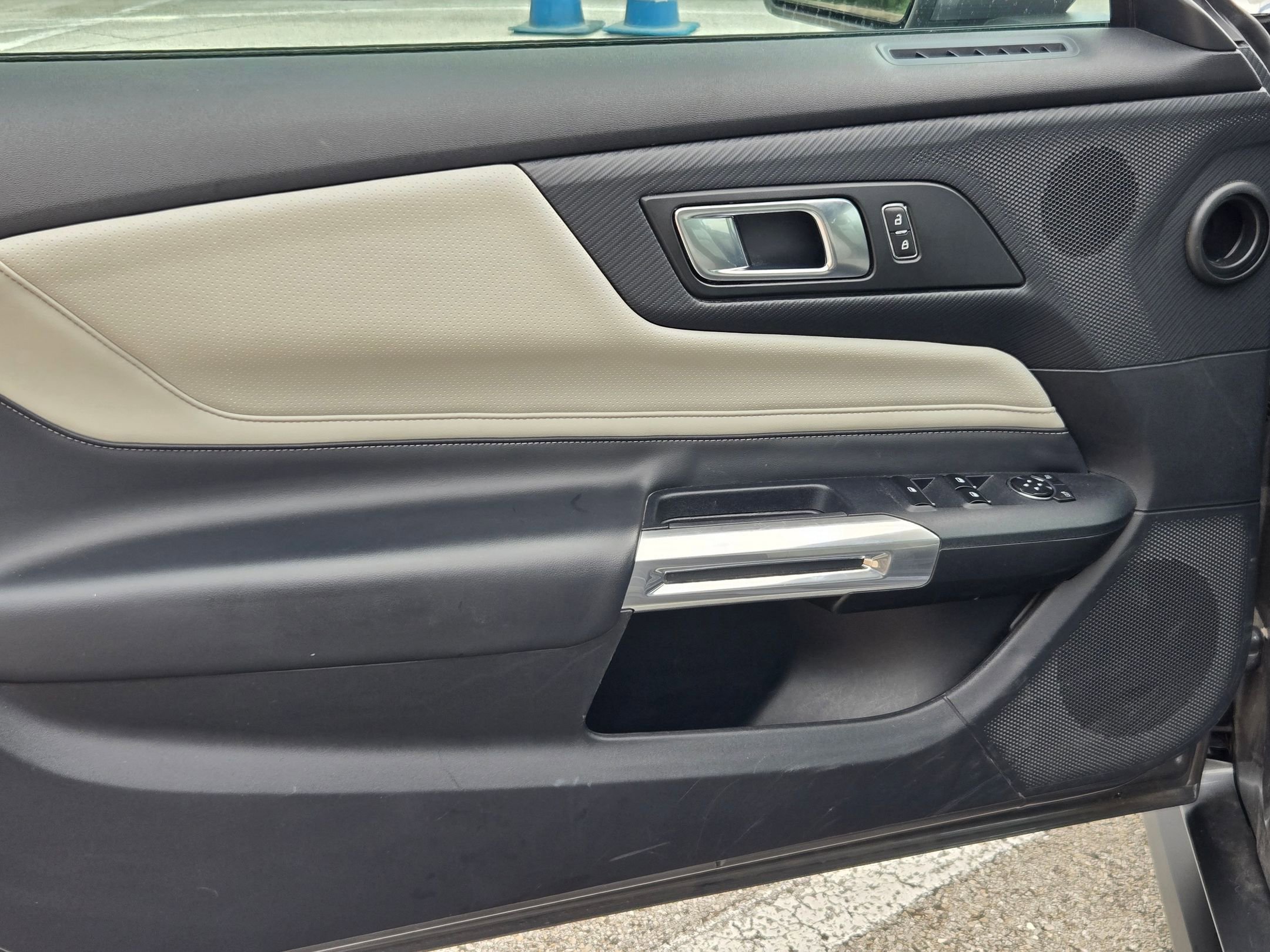 Used 2024 Ford Mustang Premium RWD image 10