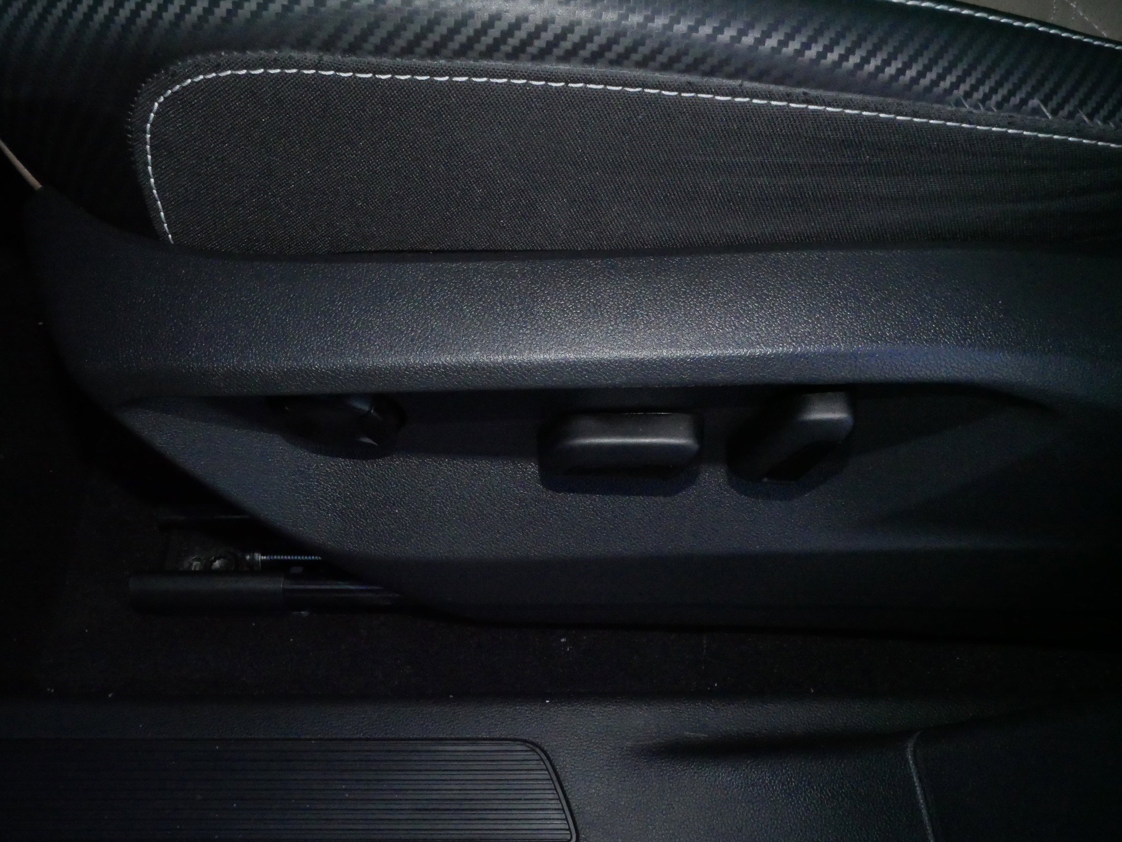 Certified 2024 Volkswagen Atlas Cross Sport SE image 20