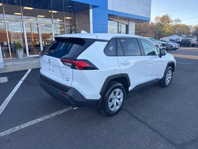 Used 2025 Toyota RAV4 LE AWD/4WD image 7