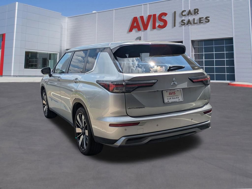 Used 2025 Mitsubishi Outlander SE AWD/4WD image 9