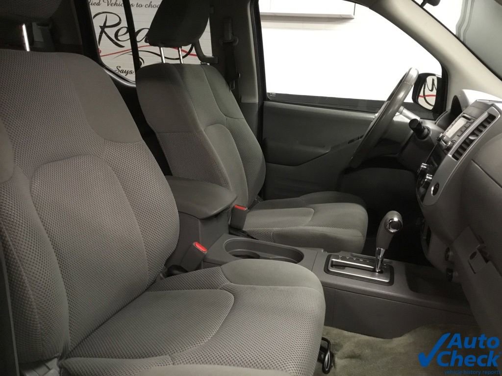 Used 2017 Nissan Frontier SV image 41