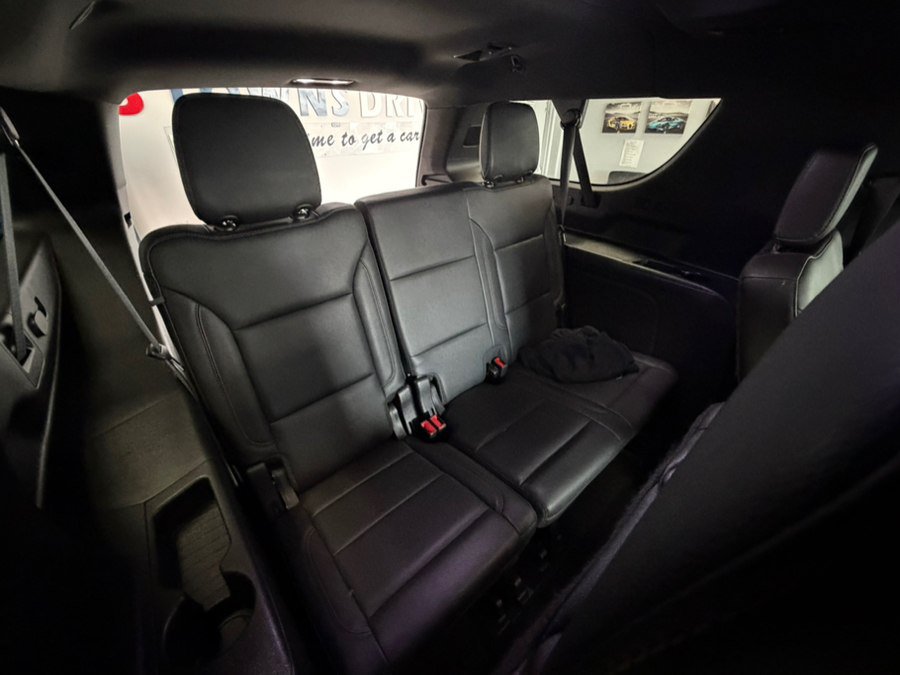 Used 2022 Chevrolet Suburban LT w/ LT Signature Plus Package AWD/4WD image 43