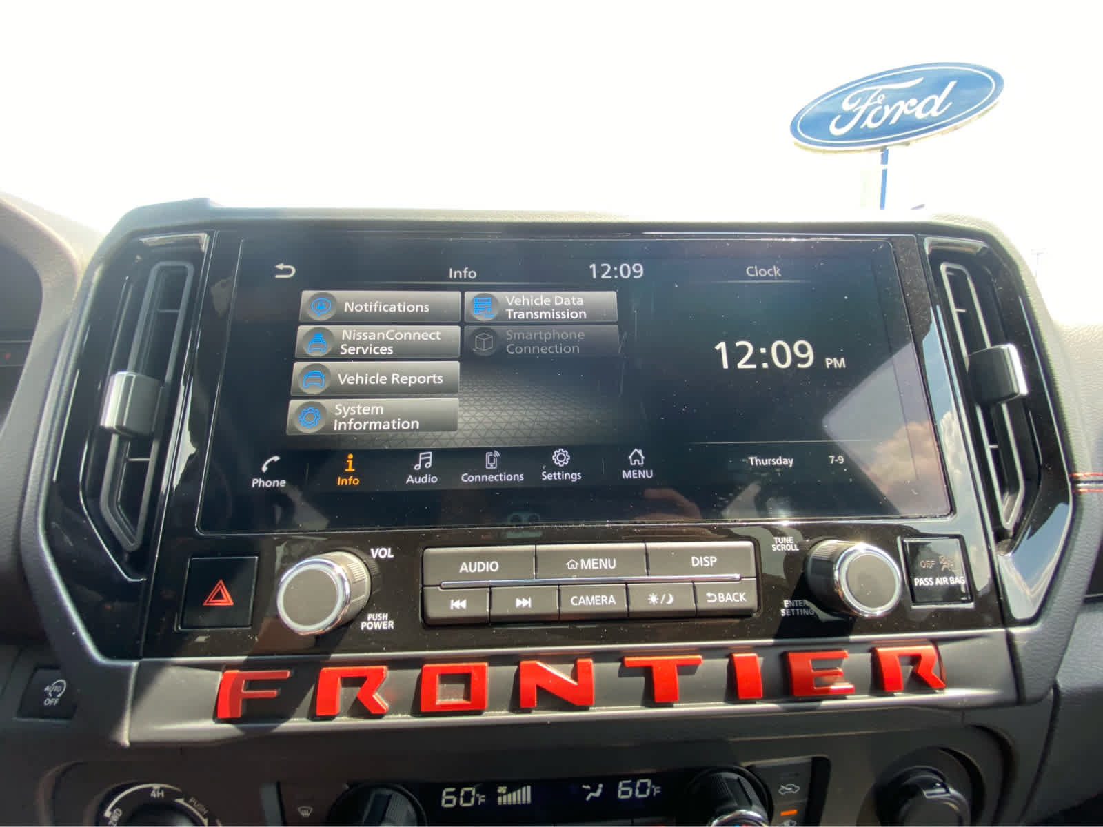 Used 2025 Nissan Frontier PRO-4X w/ Interior Protection Package AWD/4WD image 27