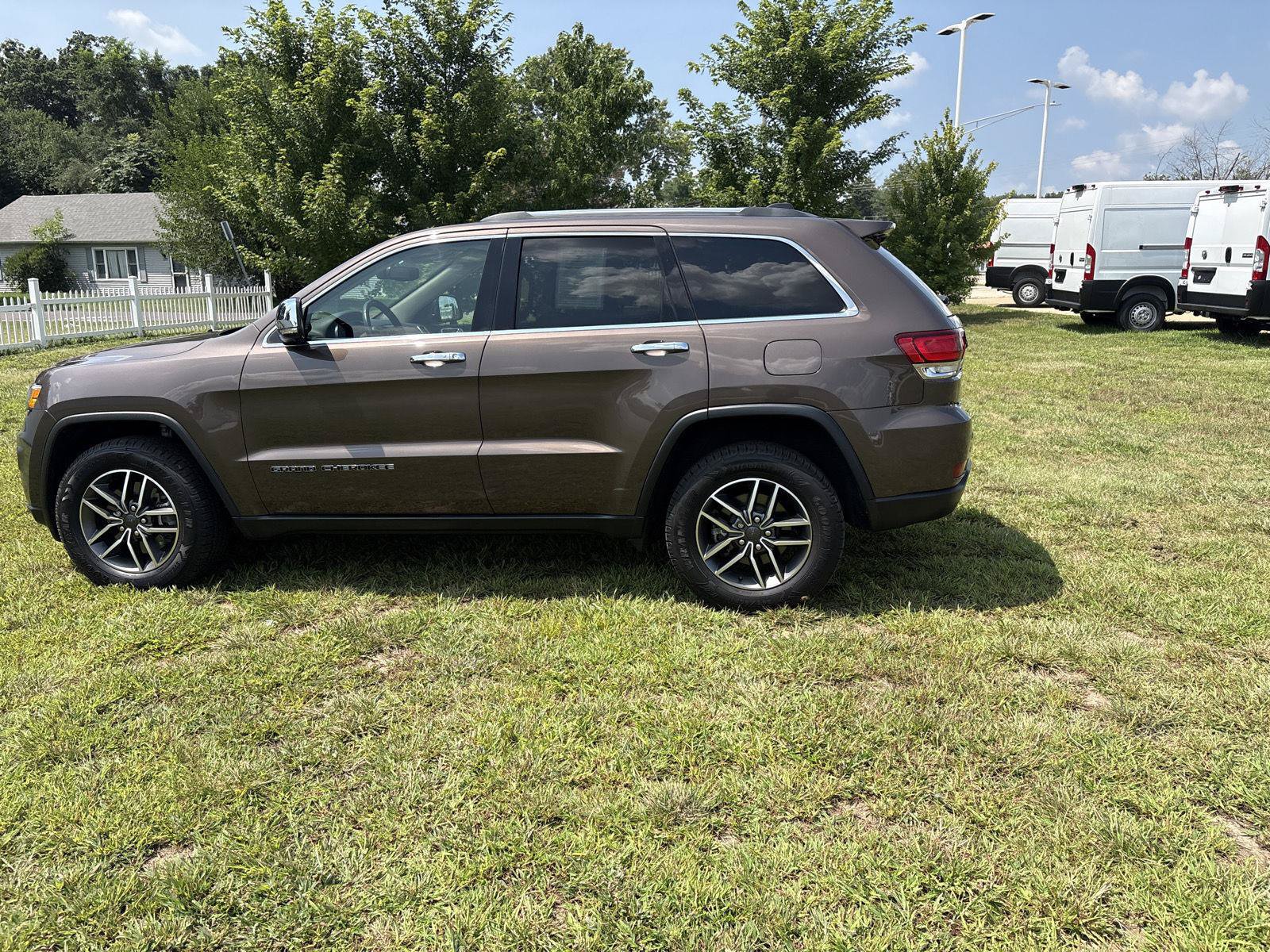 Used 2021 Jeep Grand Cherokee Limited AWD/4WD image 8