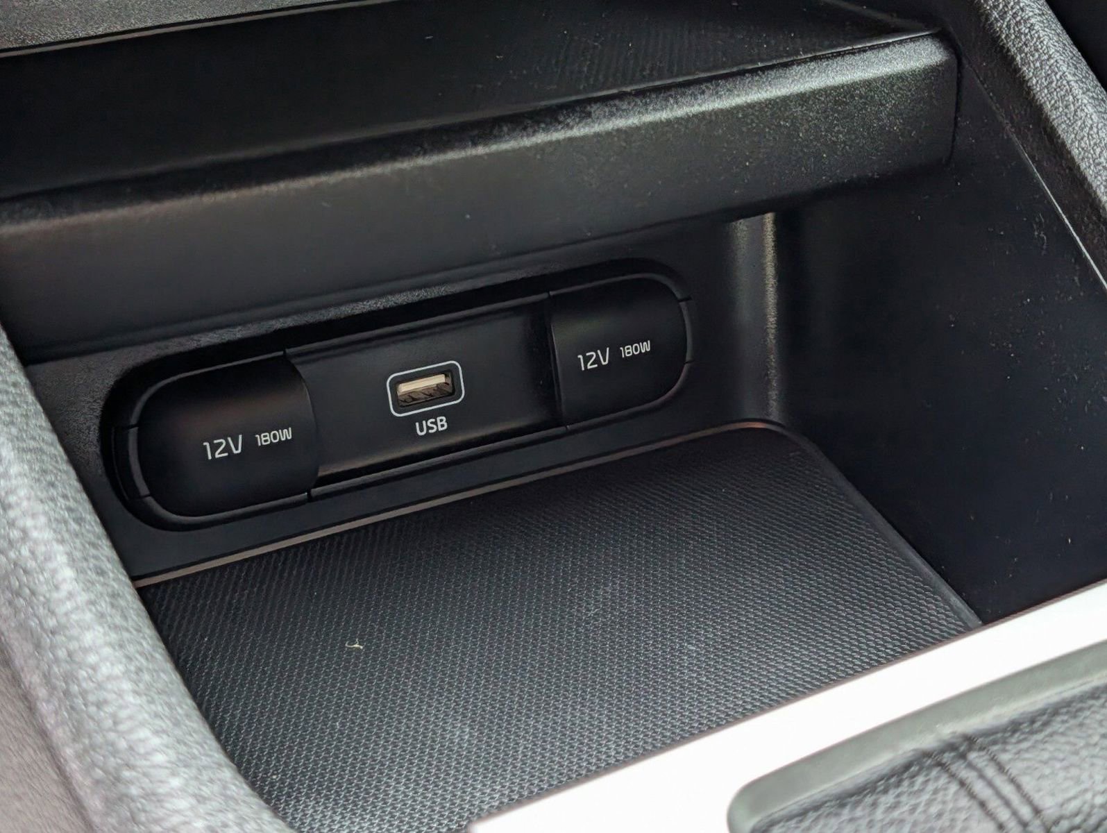 Used 2023 Kia Forte LXS w/ LXS Technology Package FWD image 8
