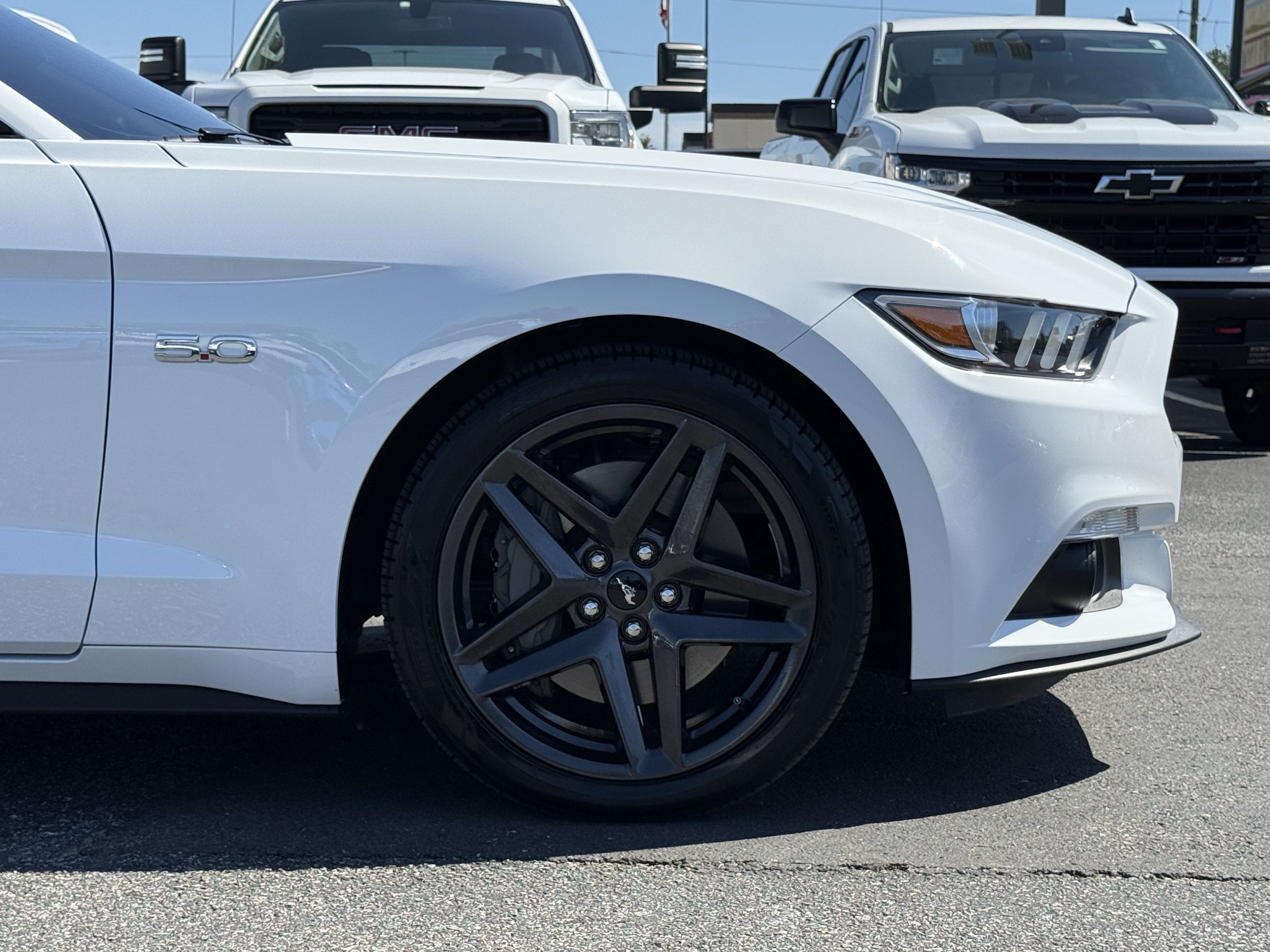 Used 2017 Ford Mustang GT Premium RWD image 12