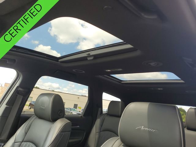 Certified 2022 Buick Enclave Avenir w/ Avenir Technology Package image 20