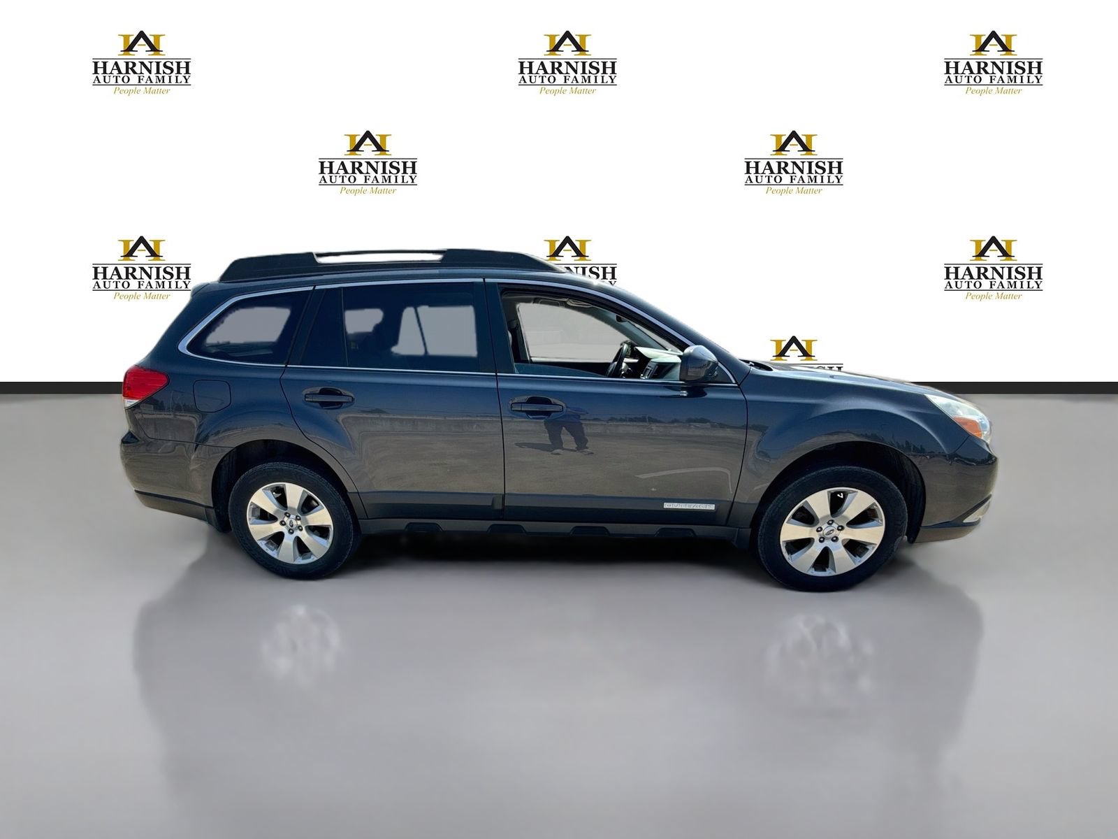 Used 2012 Subaru Outback 3.6R Limited w/ Moonroof Pkg AWD/4WD image 6