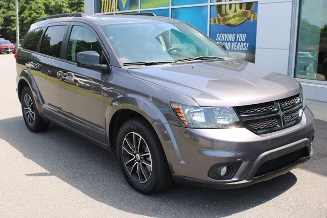 Used 2019 Dodge Journey SE w/ Connectivity Group image 1