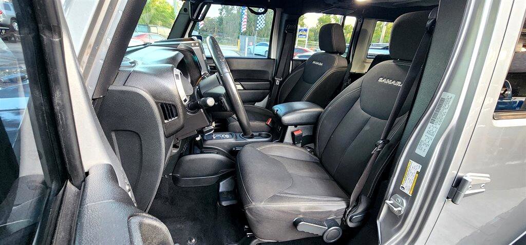 Used 2016 Jeep Wrangler Unlimited Sahara w/ Connectivity Group image 23