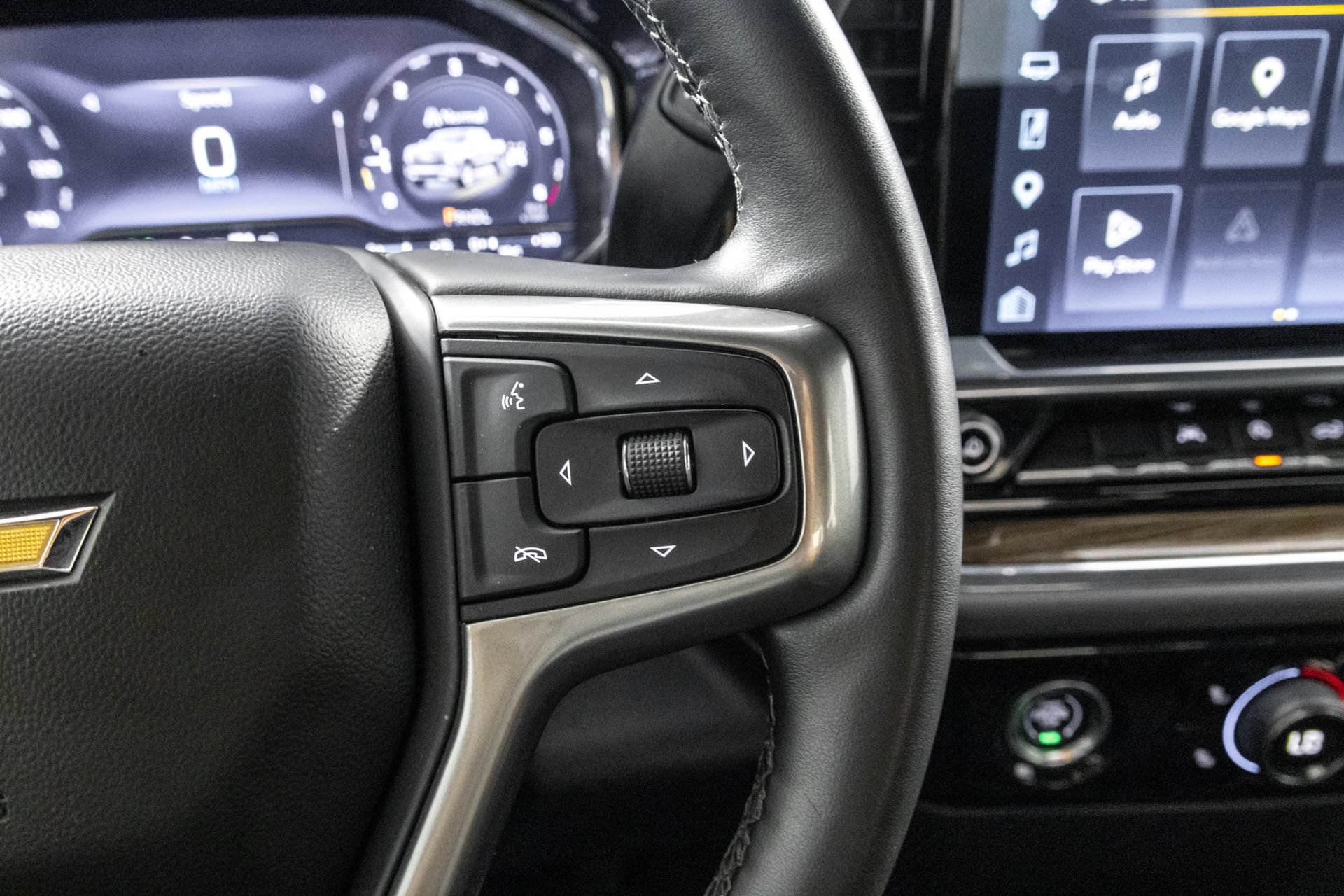 Used 2024 Chevrolet Silverado 1500 LT AWD/4WD image 28