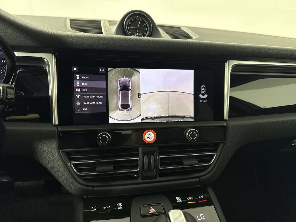 New 2026 Porsche Macan AWD/4WD image 29