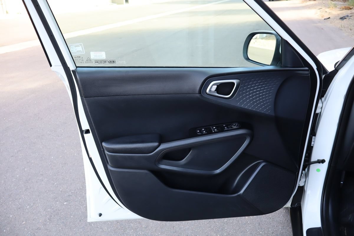 Used 2021 Kia Soul S FWD image 23