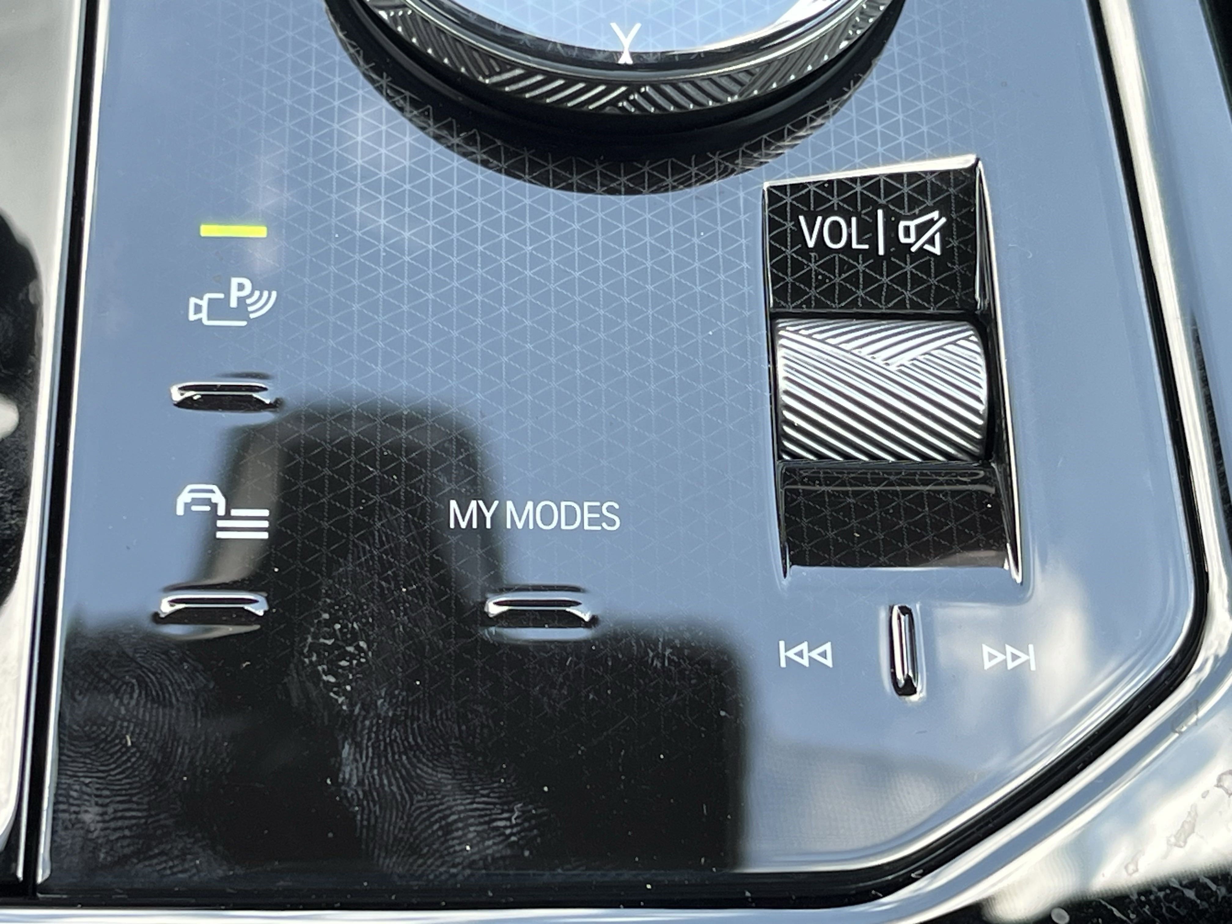 New 2026 BMW i5 eDrive40 w/ M Sport Package image 8