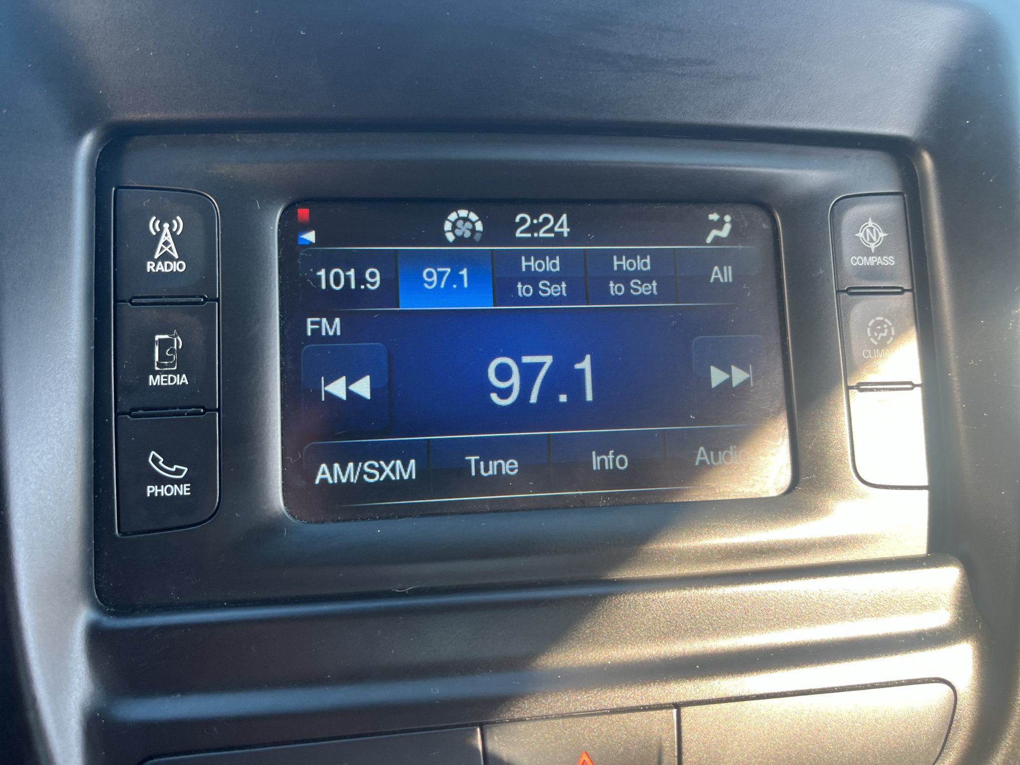 Used 2016 Chrysler 200 Limited w/ Convenience Group FWD image 23