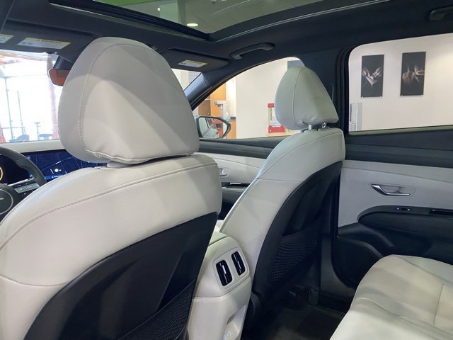 New 2025 Hyundai Tucson Limited image 31