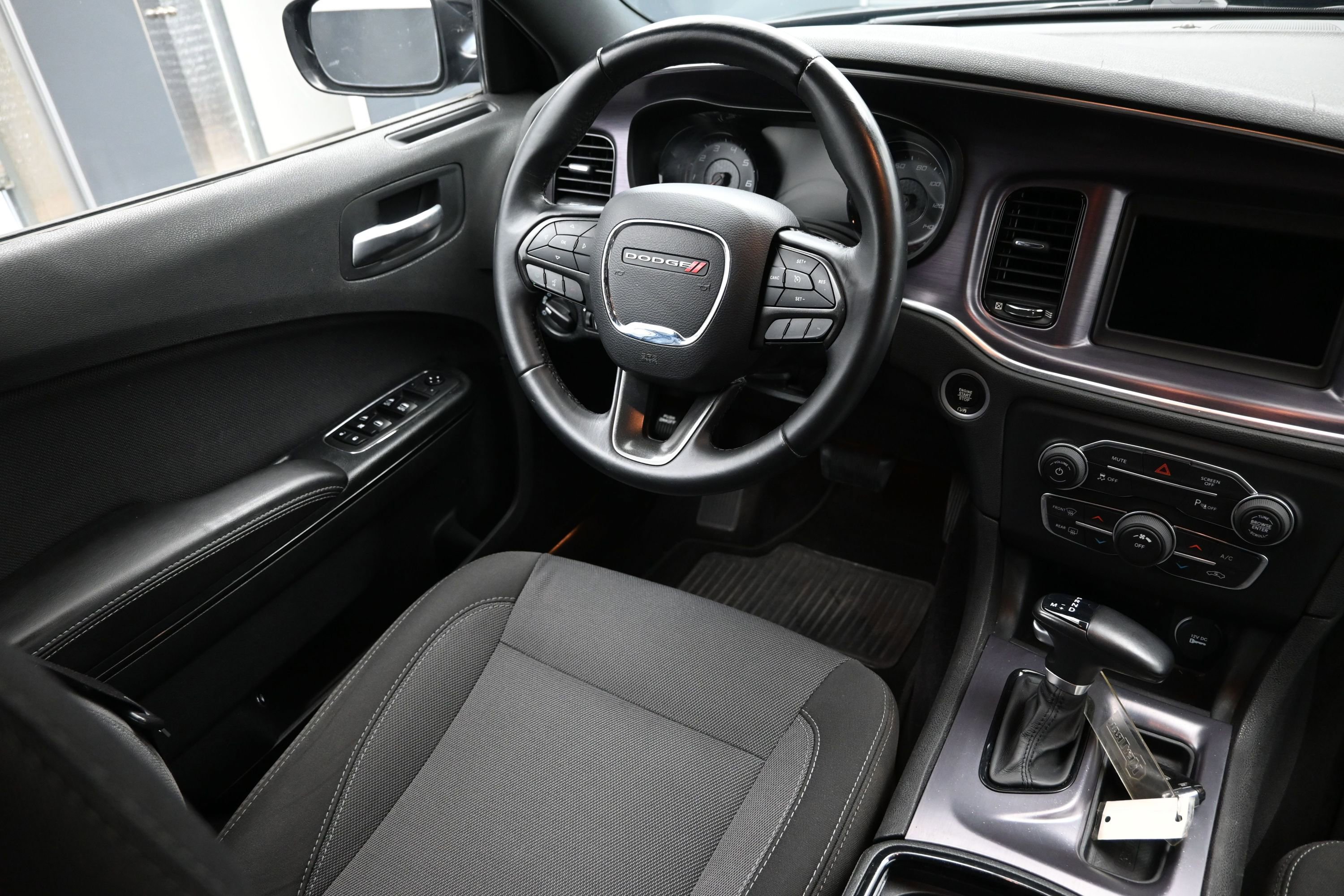 Used 2018 Dodge Charger SXT w/ Blacktop Package RWD image 24