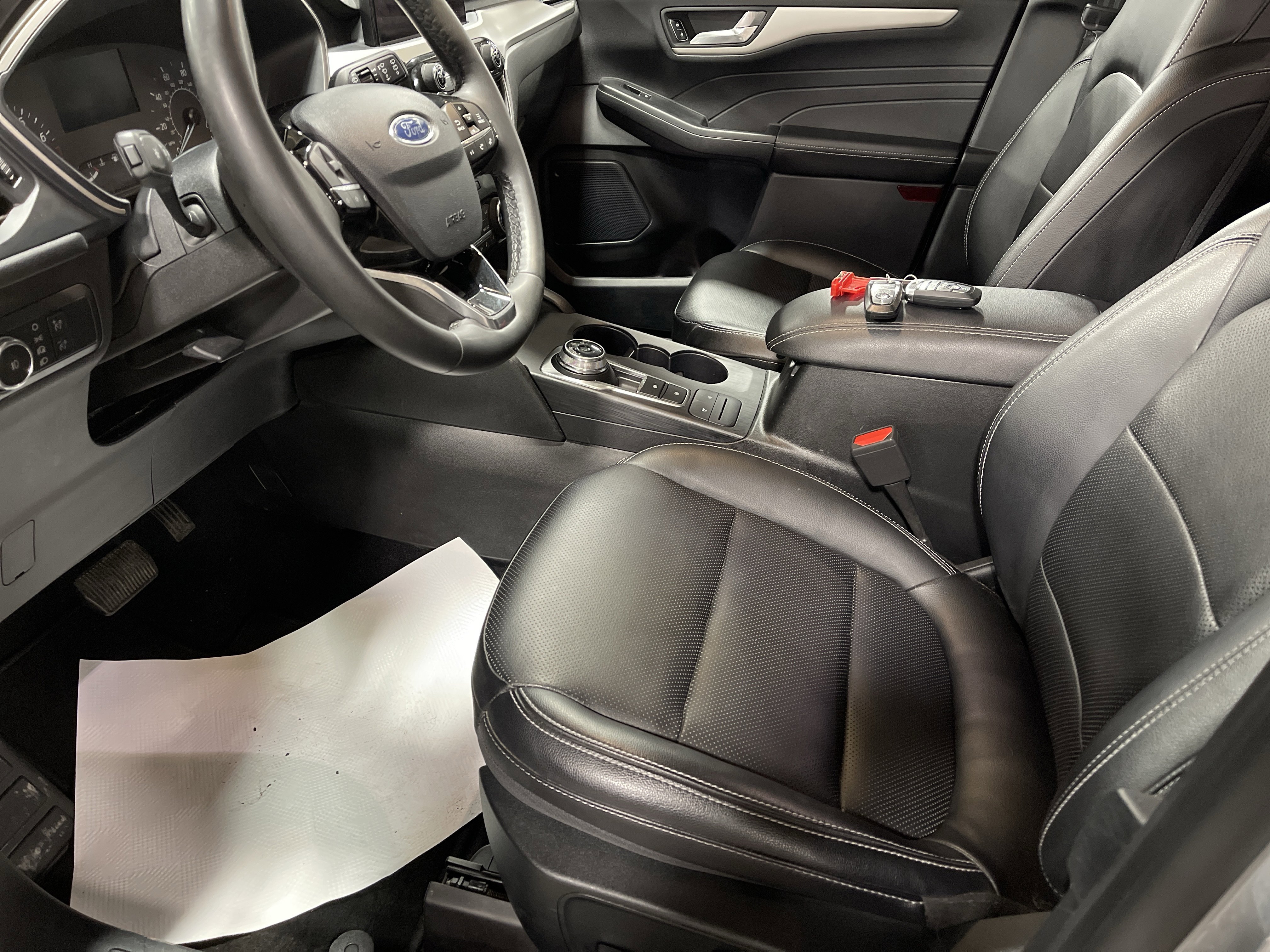 Used 2022 Ford Escape SEL image 9