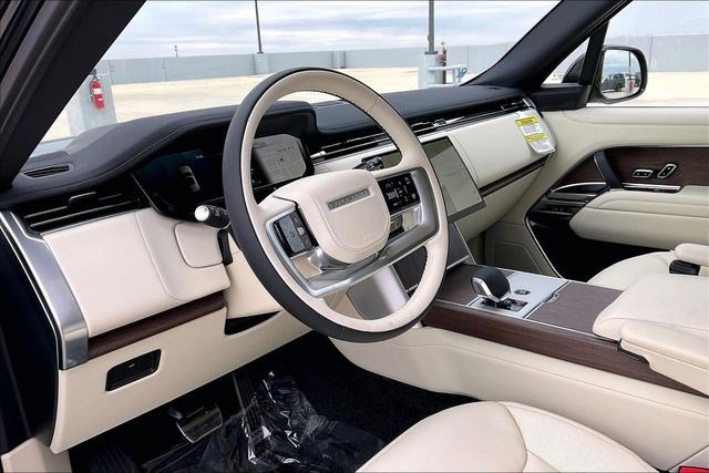 New 2026 Land Rover Range Rover SE image 7