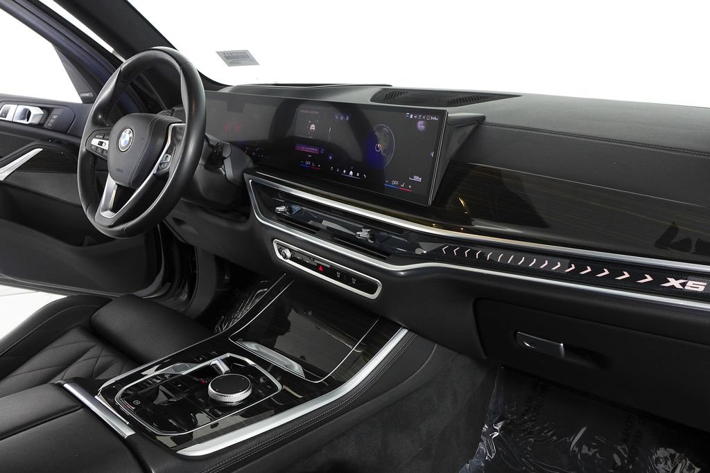 Used 2024 BMW X5 sDrive40i w/ Premium Package RWD image 13