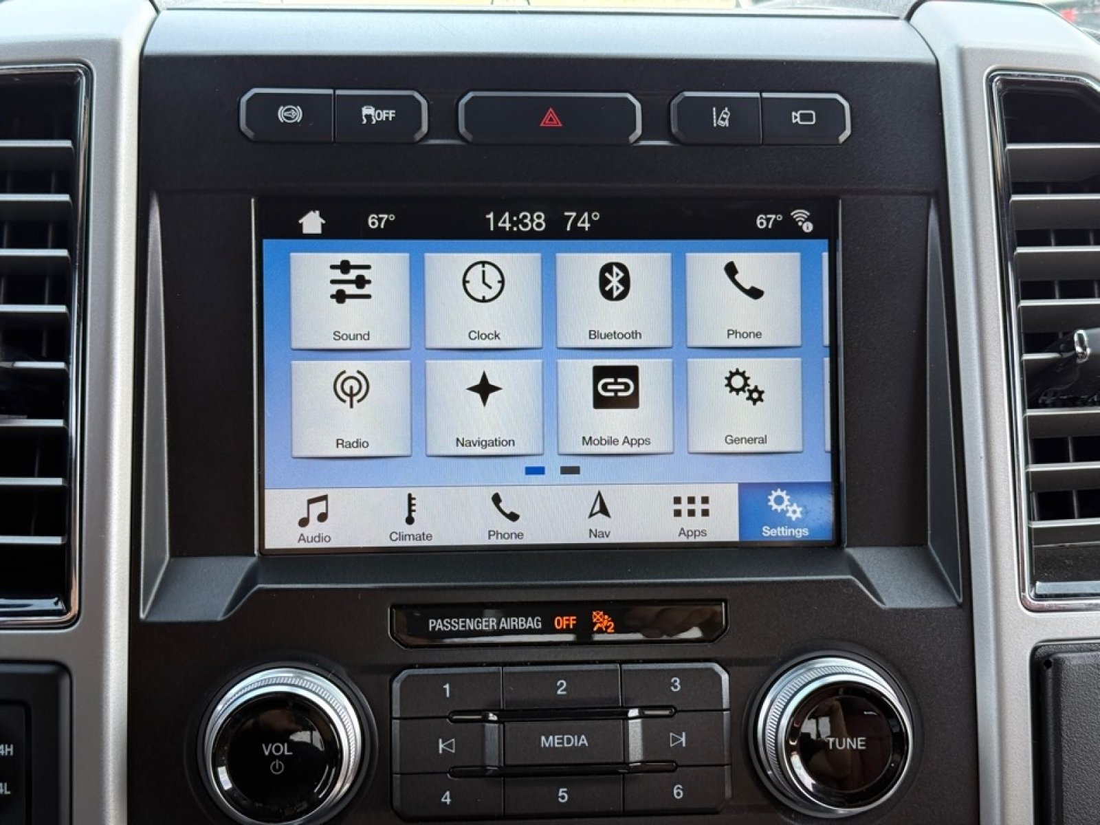 Used 2019 Ford F250 King Ranch w/ King Ranch Ultimate Package AWD/4WD image 16