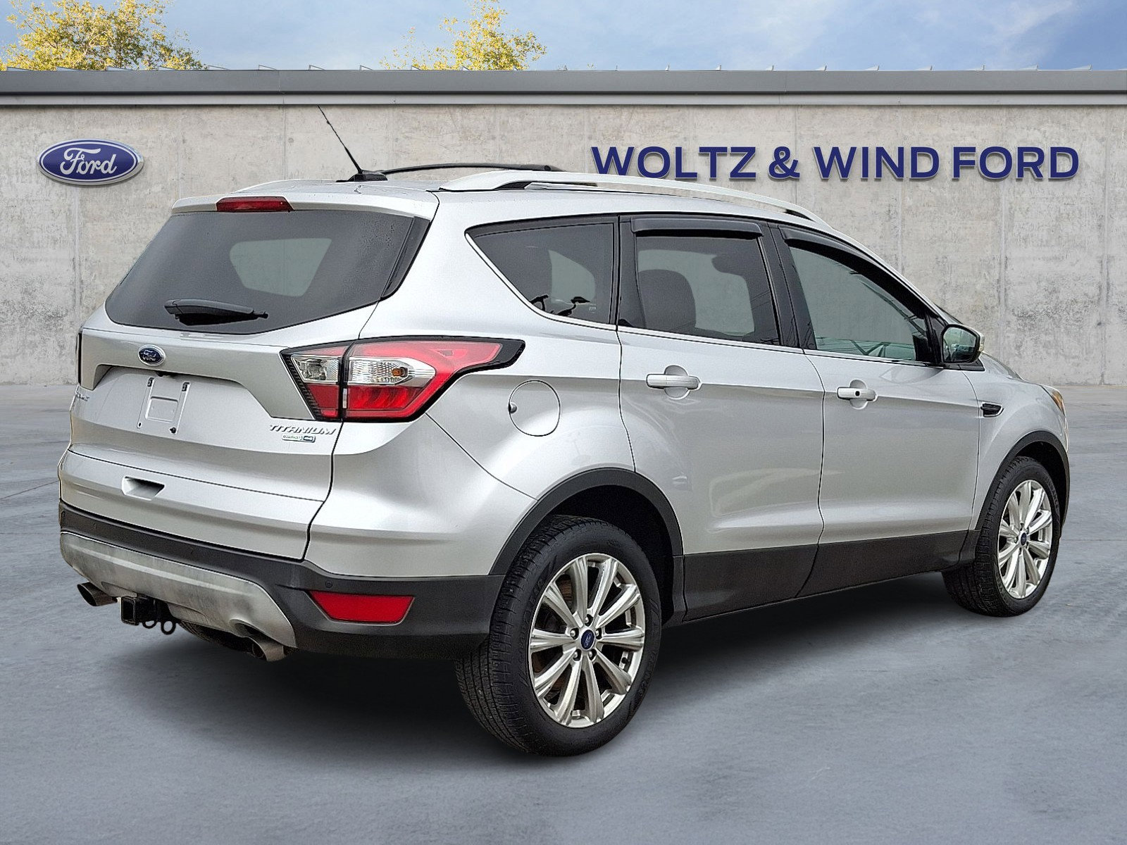 Used 2017 Ford Escape Titanium image 6