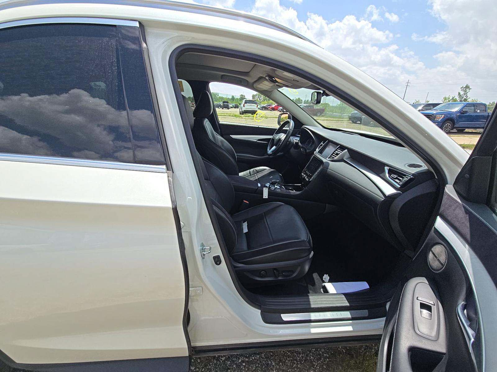 Used 2022 INFINITI QX50 Sensory AWD/4WD image 10