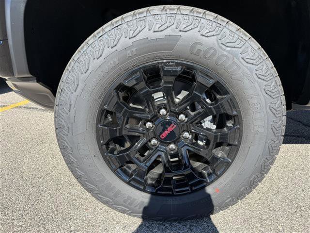 New 2026 GMC Canyon Elevation w/ Convenience Package image 6