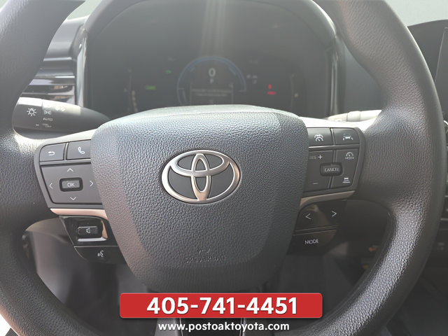 Used 2025 Toyota Camry LE FWD image 14