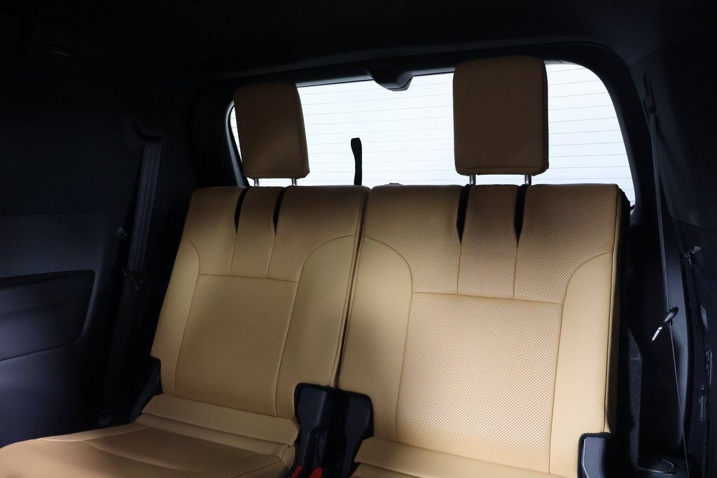 New 2026 Lexus LX 600 4WD w/ Luxury Package image 7