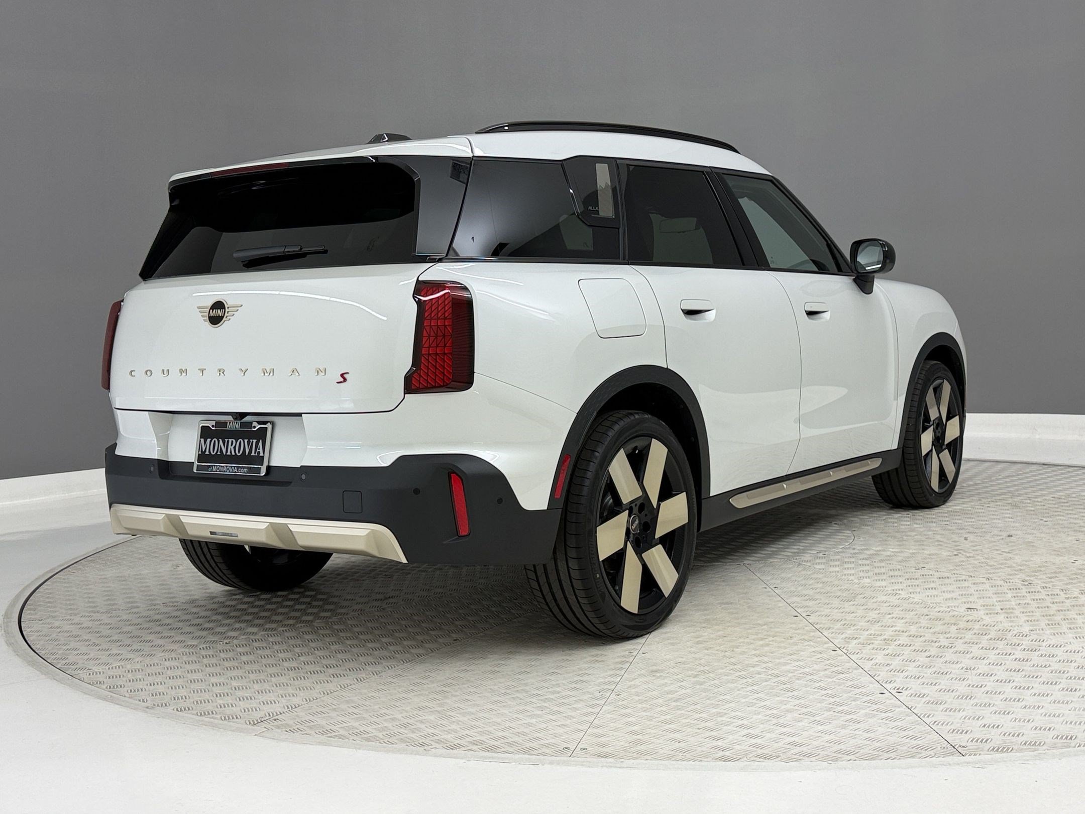 New 2027 MINI Cooper Countryman S w/ Comfort Package Max AWD/4WD image 9