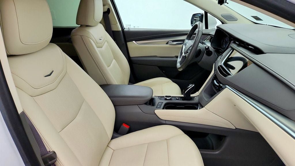 Used 2021 Cadillac XT5 Premium Luxury AWD/4WD image 25