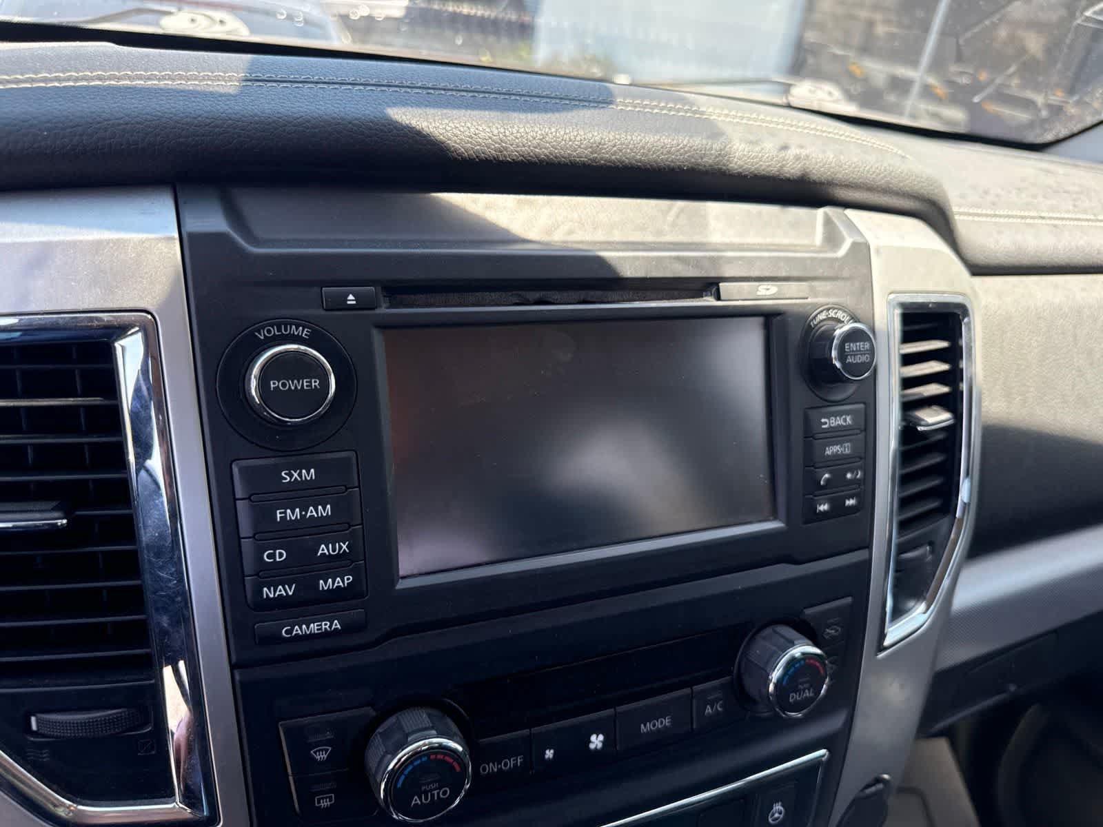 Used 2016 Nissan Titan PRO-4X w/ Pro-4x Convenience Package AWD/4WD image 30