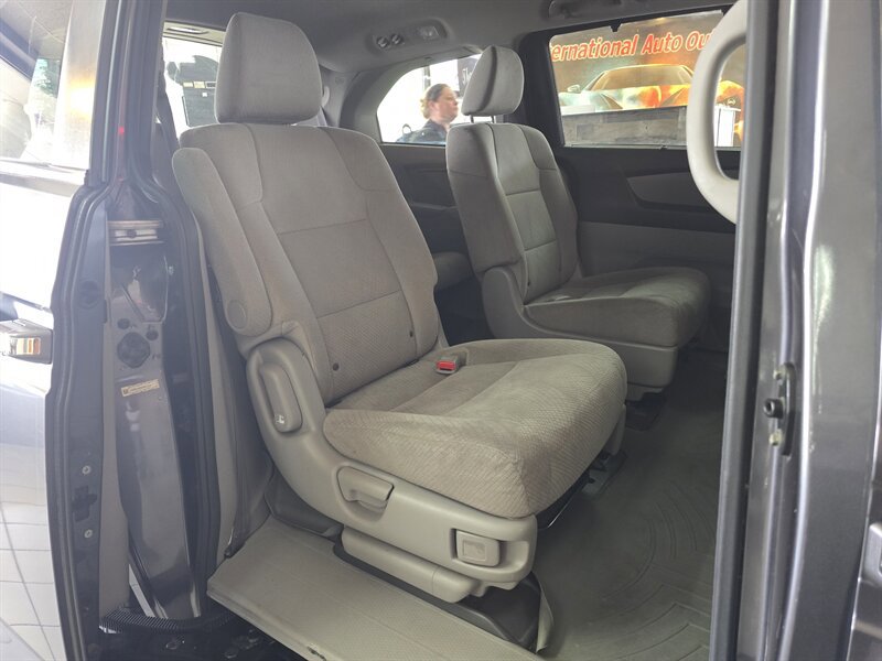 Used 2016 Honda Odyssey EX image 13