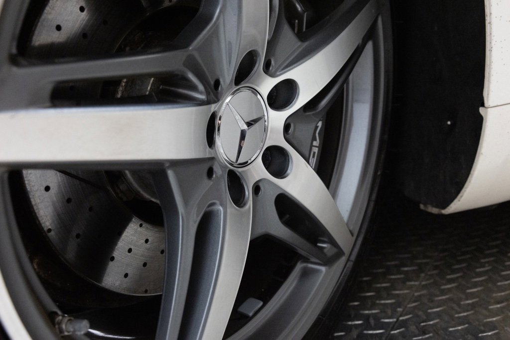 Used 2018 Mercedes-Benz AMG GT Roadster w/ Exclusive Interior Package image 24