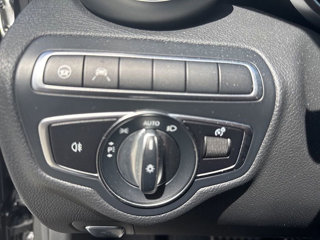 Used 2021 Mercedes-Benz C 300 4MATIC Cabriolet image 7