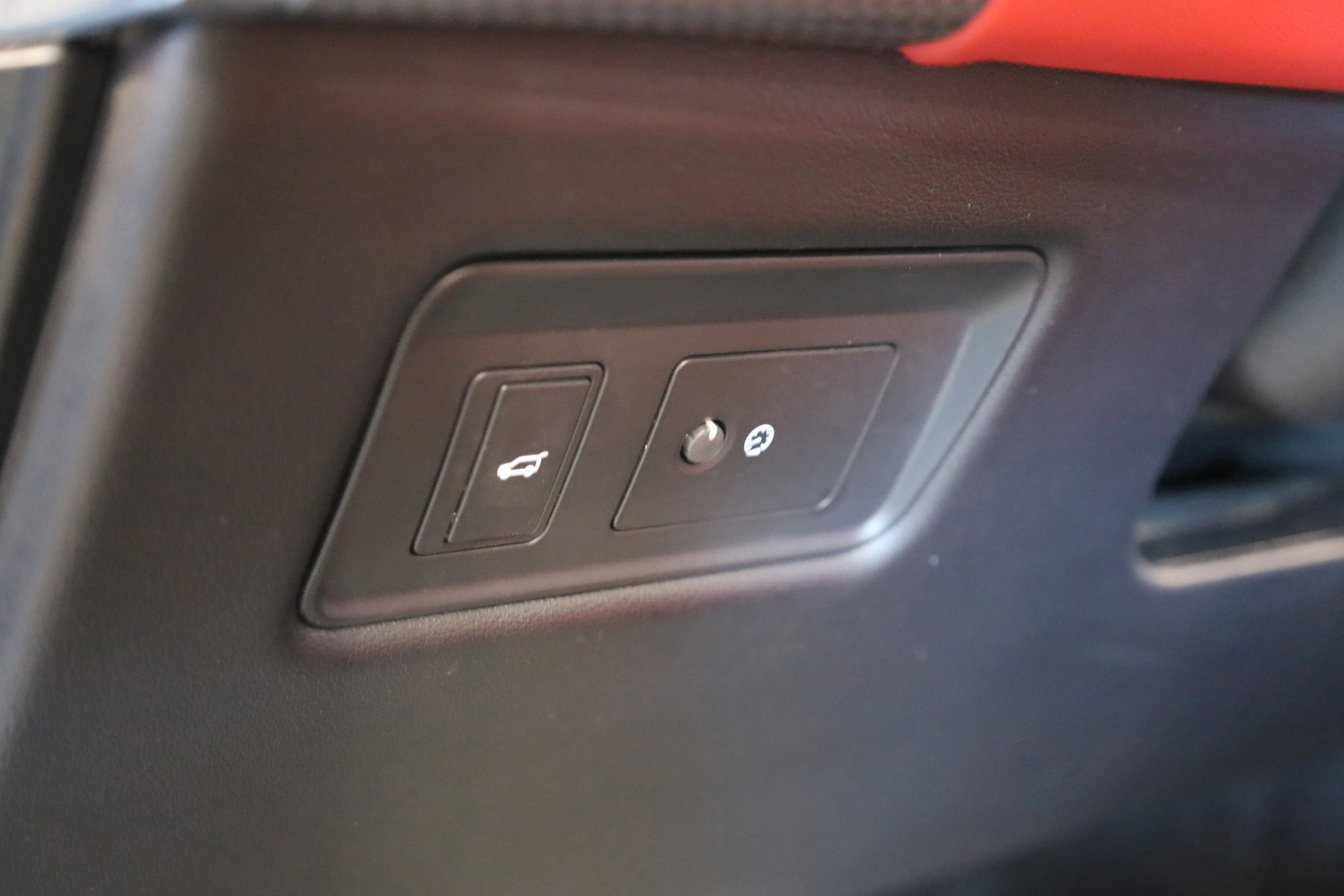 Used 2020 Land Rover Range Rover Sport HSE Dynamic image 19