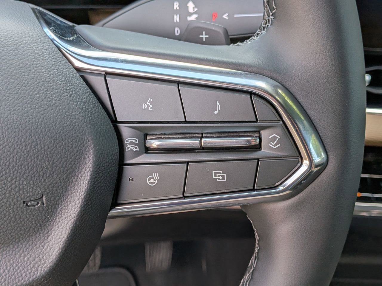 New 2026 Chevrolet Equinox ACTIV w/ Safety and Technology Package FWD image 13