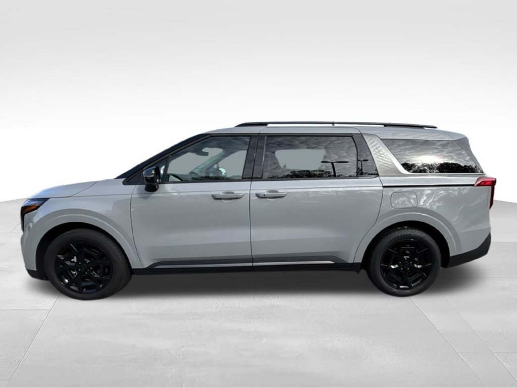 Certified 2026 Kia Carnival SX FWD image 2