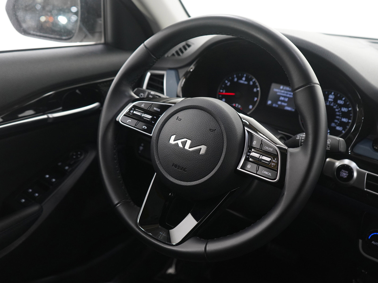 Used 2023 Kia Seltos Nightfall Edition image 16