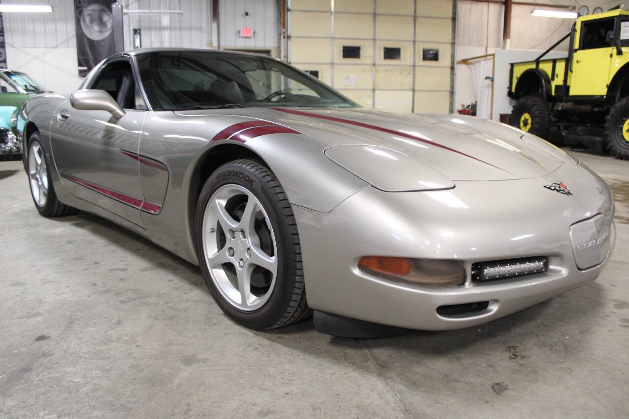 Used 2001 Chevrolet Corvette Coupe w/ Preferred Equipment Group2 RWD image 8