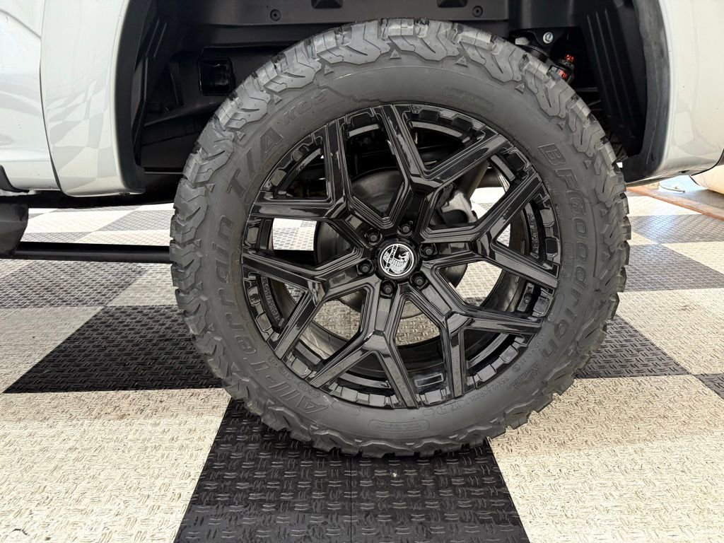 New 2024 Ford F150 Lariat w/ Equipment Group 502A High image 10